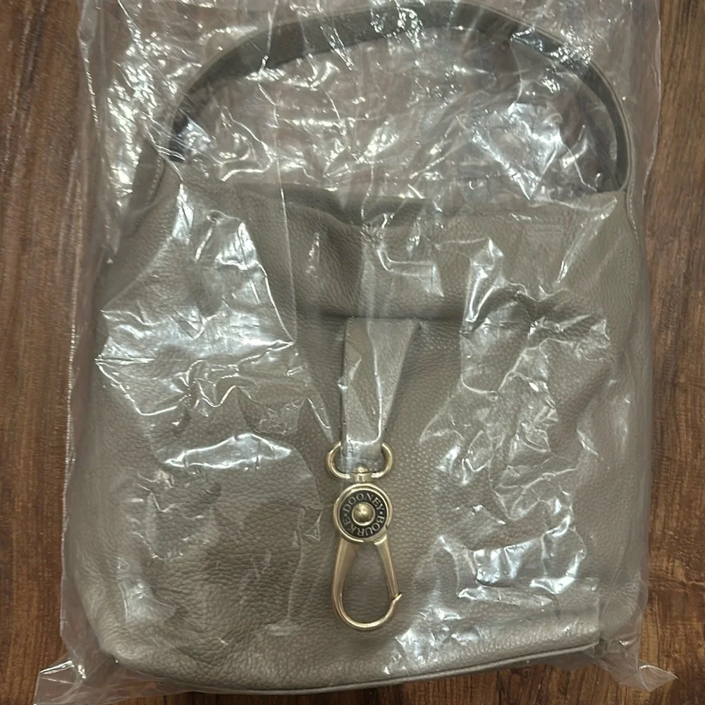 NEW-Dooney & Bourke Pebble Leather Lock Sack-Taupe - Picture 2 of 11